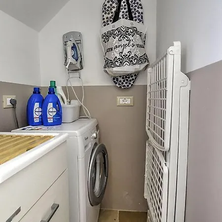 Apartment Sleeps 4 Air Con Wifi Torca